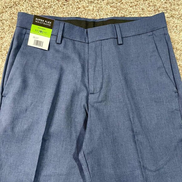 Haggar Men’s Non-Iron Straight Fit Performance Dress Pants Navy, Size 30x30 - Picture 9 of 15